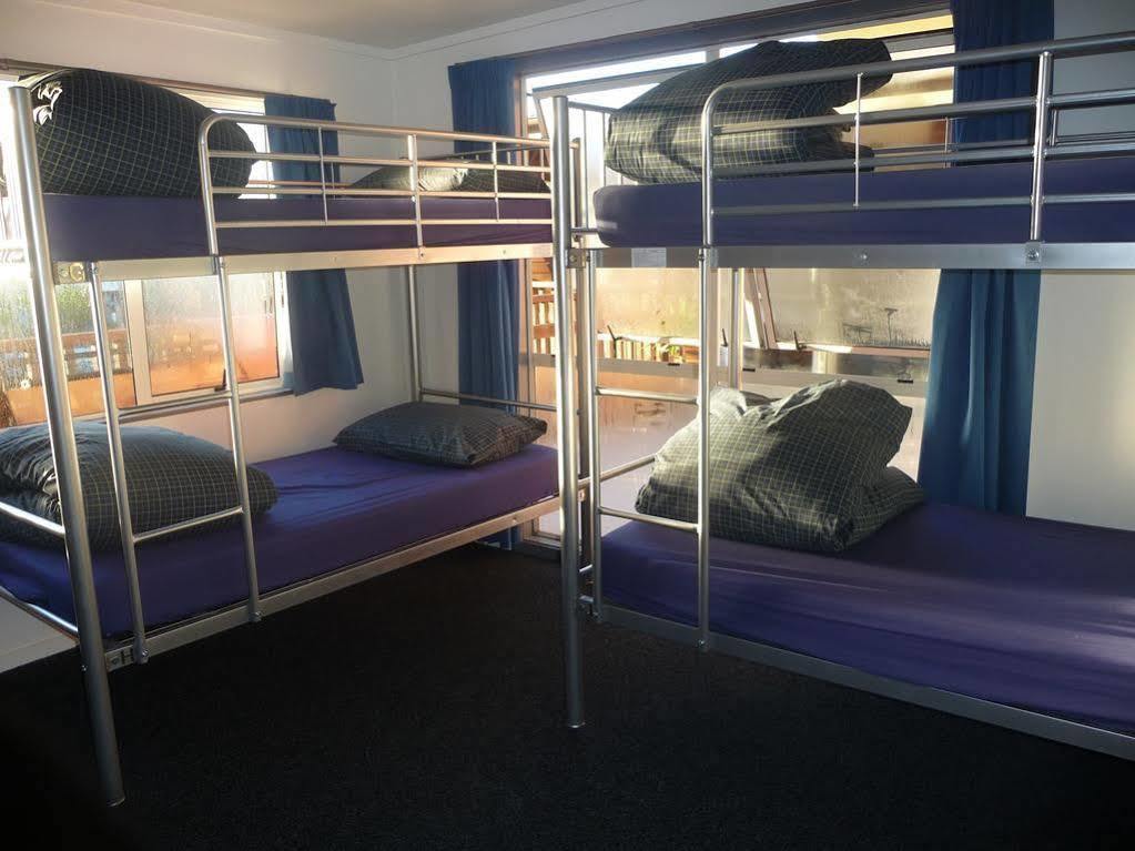 Mount Backpackers Hostel Mount Maunganui Exterior photo